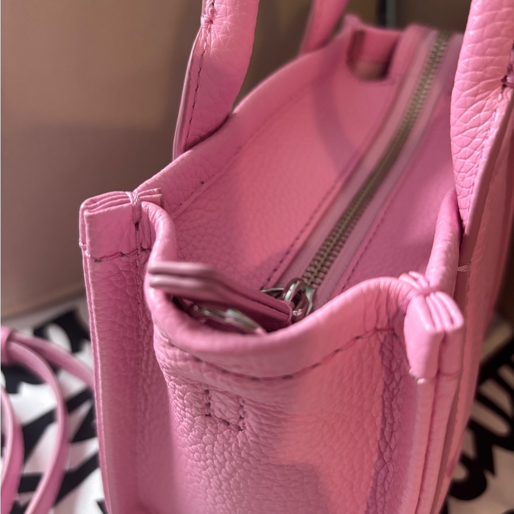 Marc Jacobs Fluro Candy The Leather Crossbody Tote Bag MINI - Picture 12 of 16